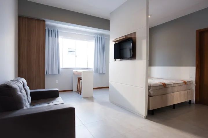 Apartamentos Estudio Completo no Carianos com água, luz, internet e condomínio já inclusos - Foto 3