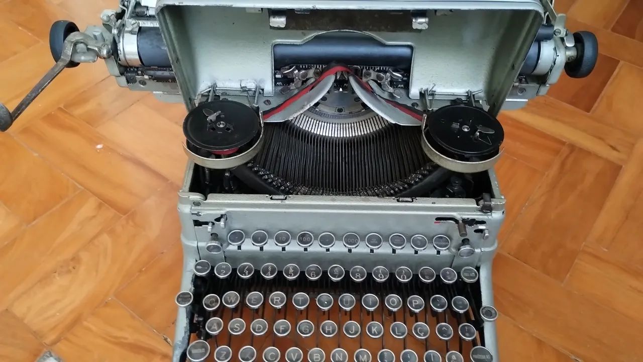 Máquina de escrever Royal  - Foto 2