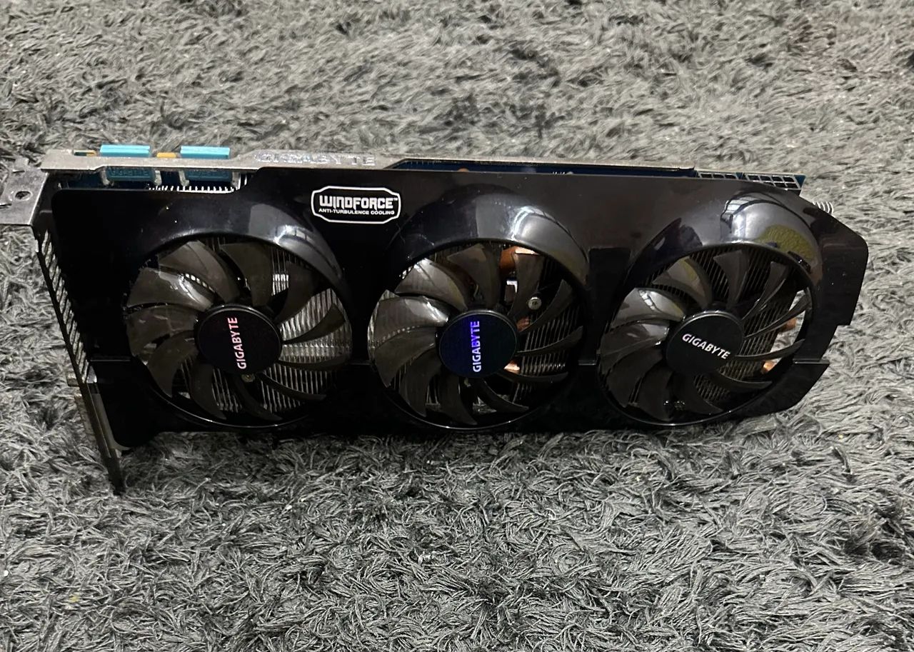 PLACA DE VIDEO DDR5 RTX 670 4GB 256BITS