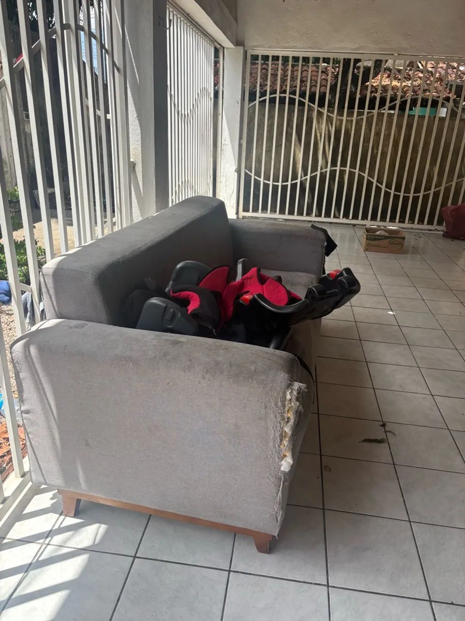 Sofá 3 lugares - retrô