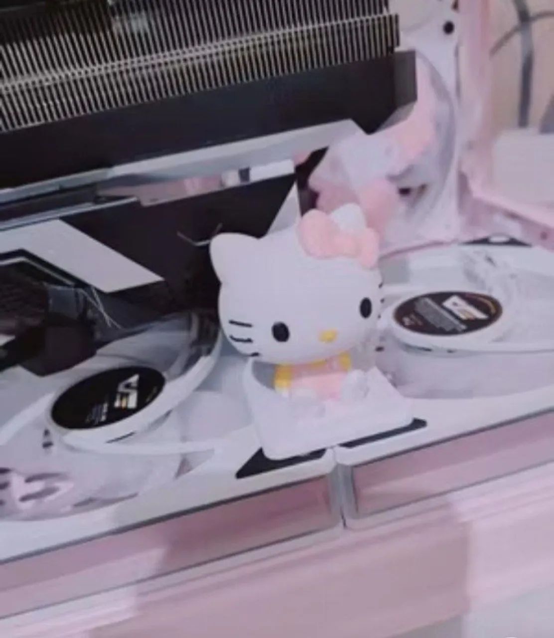 Suporte ajustável para GPU Hello Kitty 3D - Foto 2