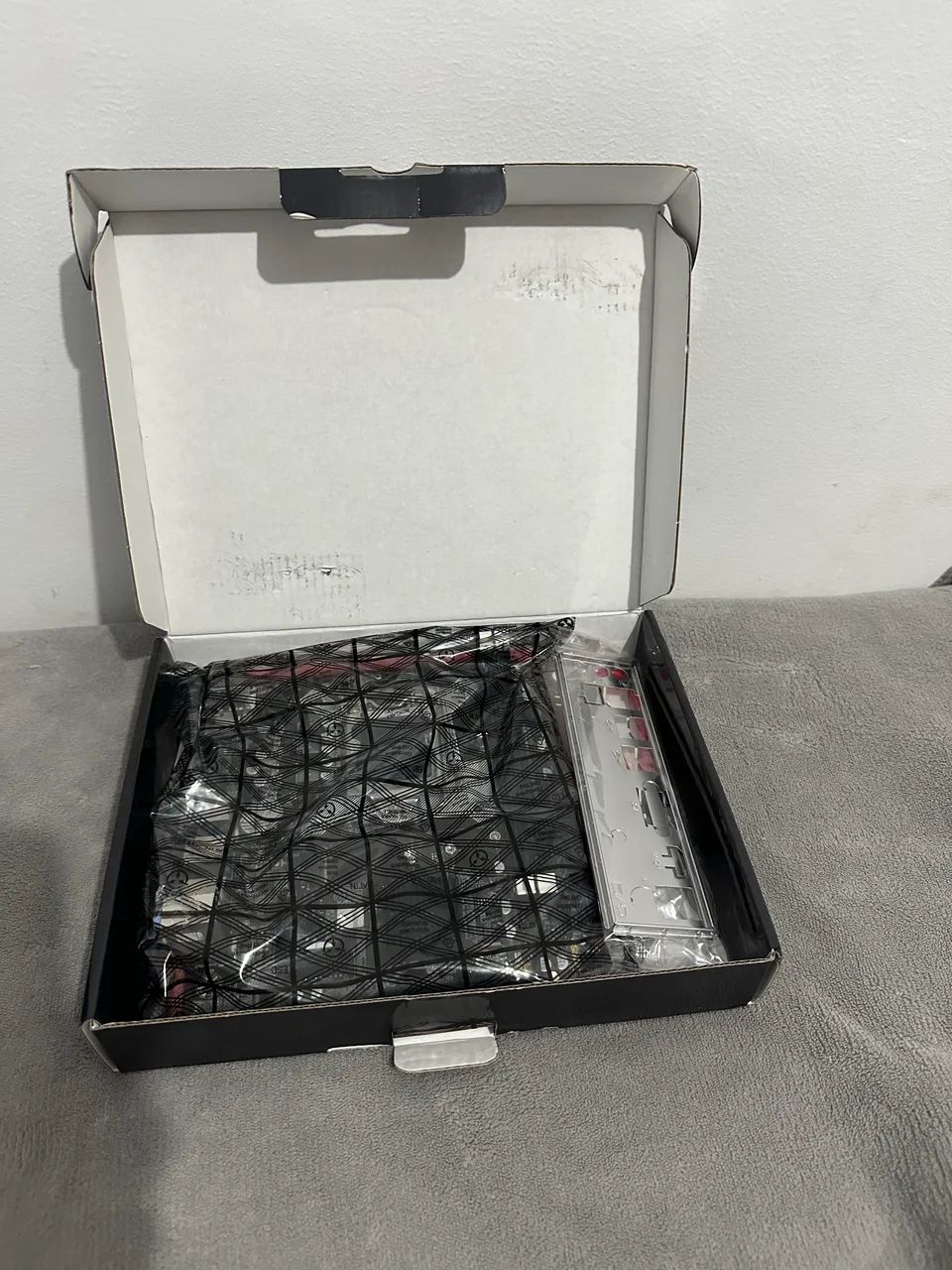 Placa mãe LGA 1150 LACRADA - Foto 5