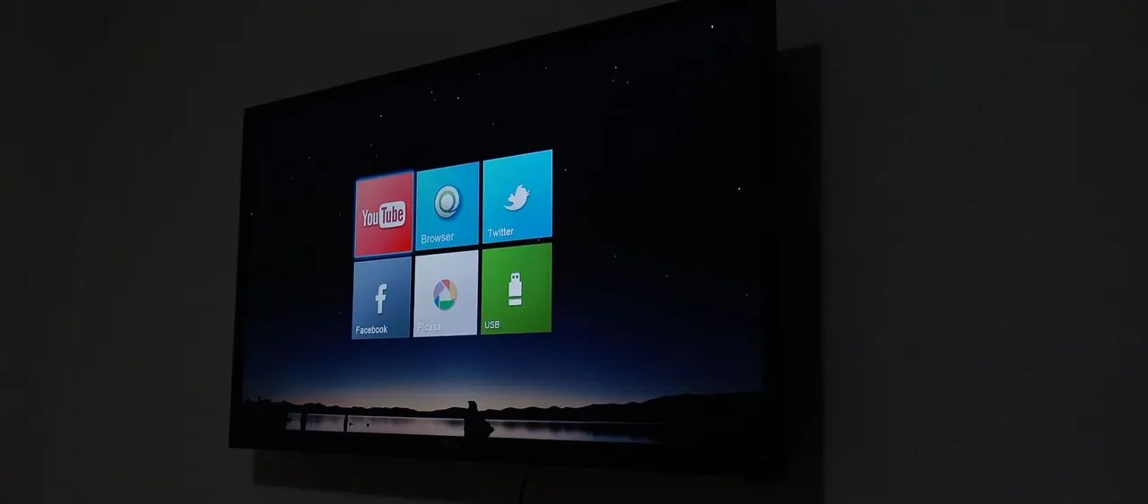 Smart tv Philco 32" leia a descrição! - Foto 2