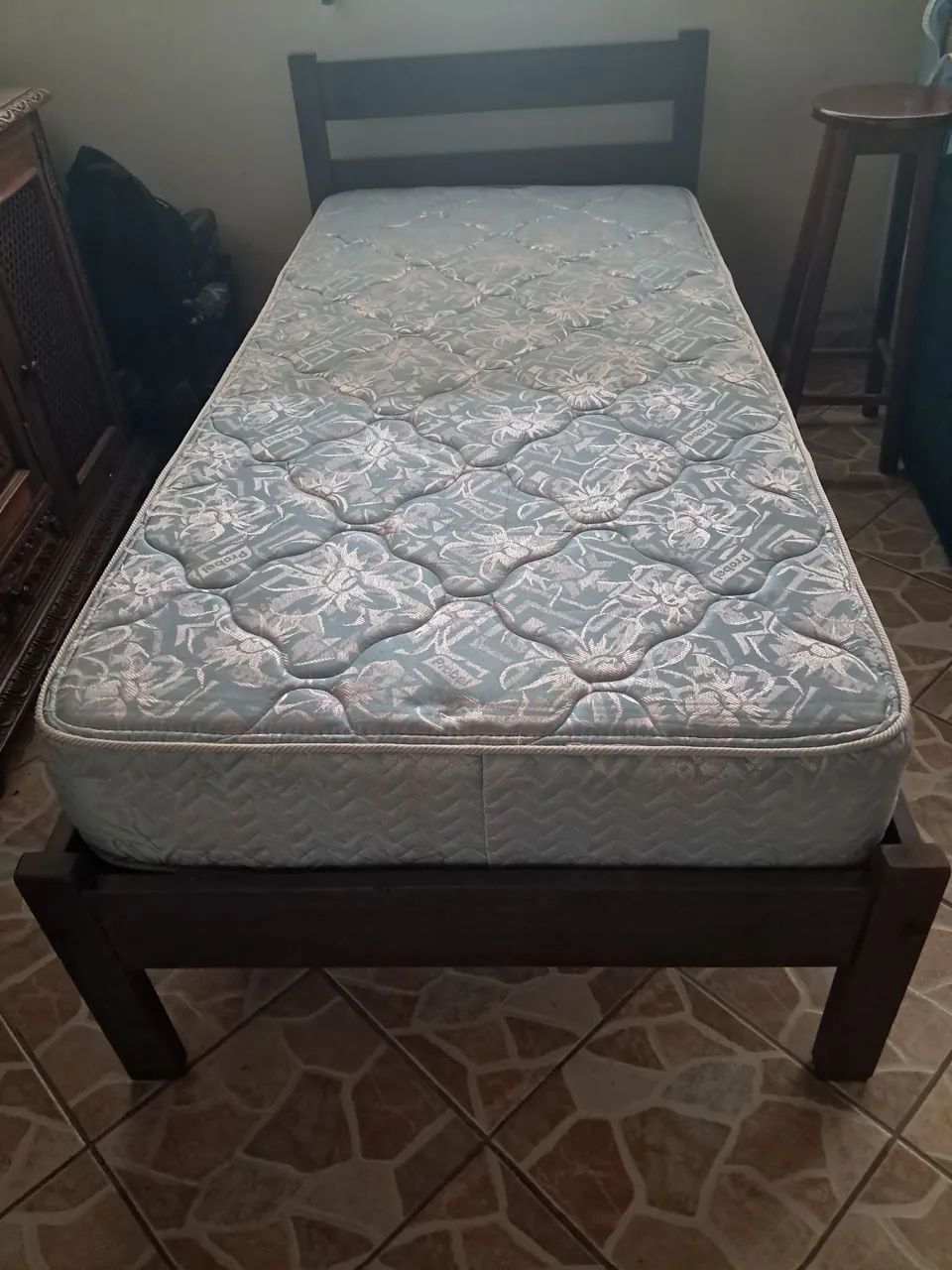 Cama com colchão 