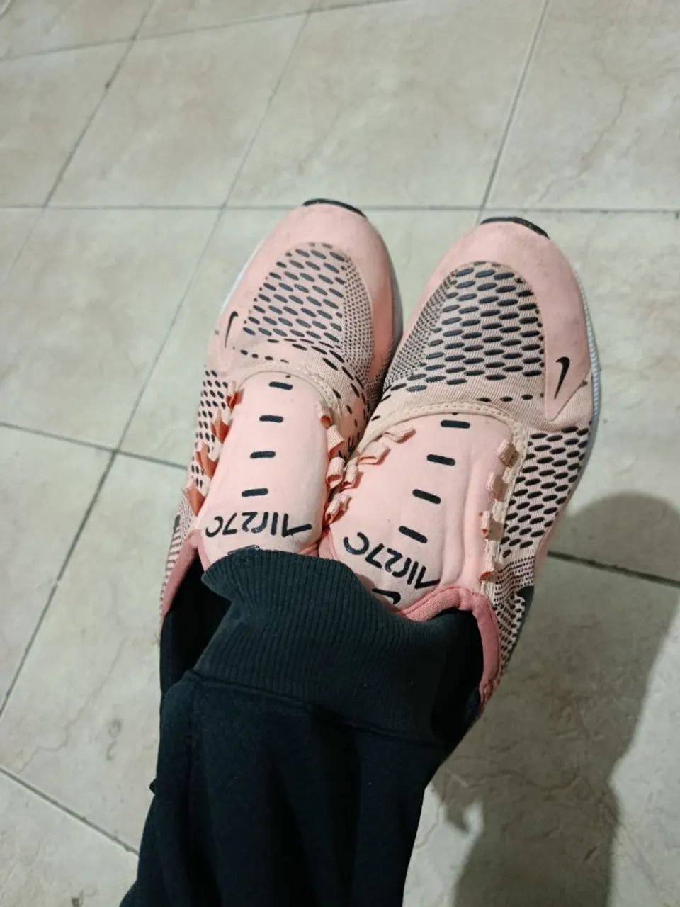 Tênis Air Max 270