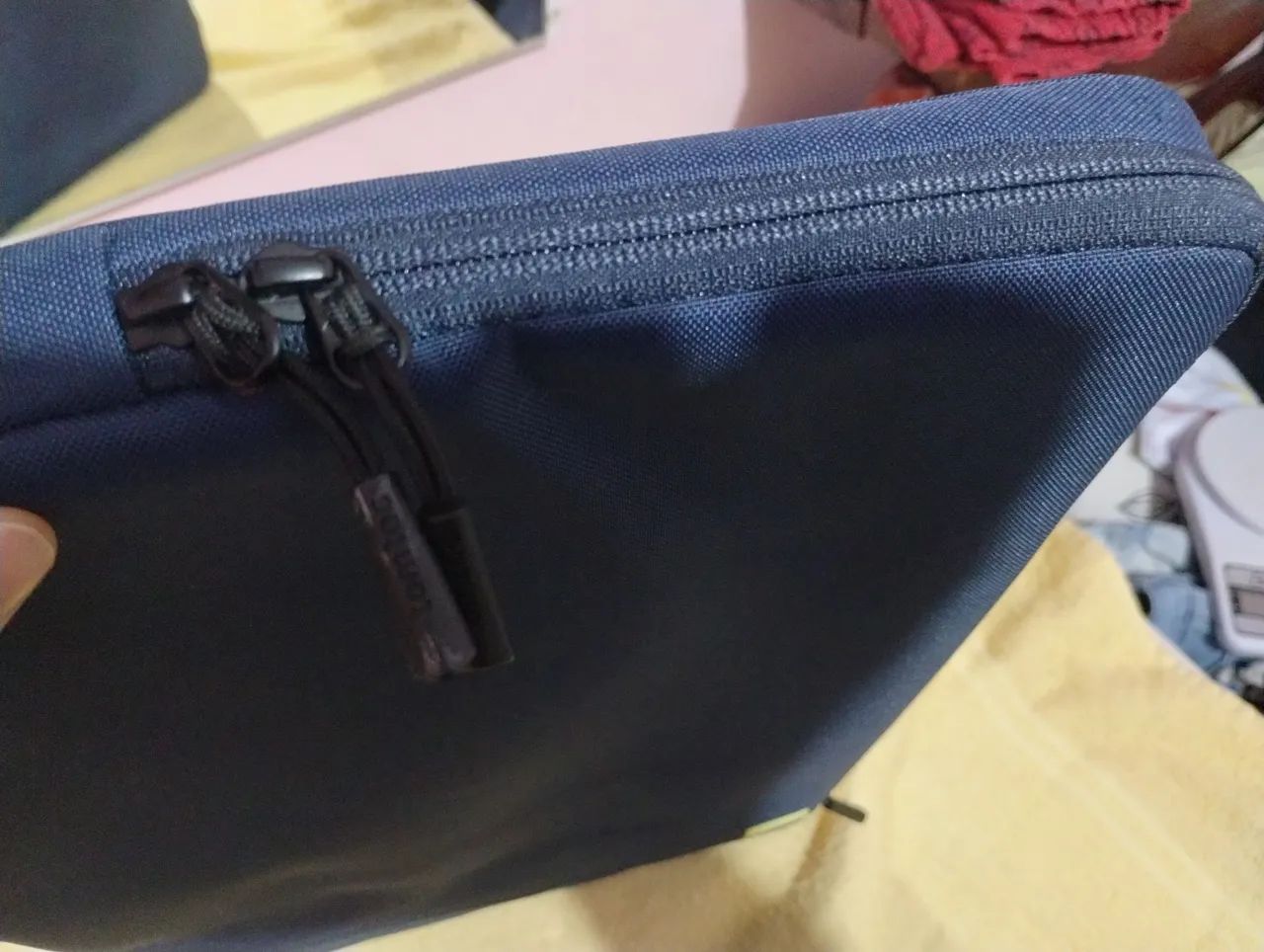 Capa Protetora Tomtoc Para Tablet e MacBook até 16 Polegadas, Resistente a Água. 38x27x3  - Foto 3