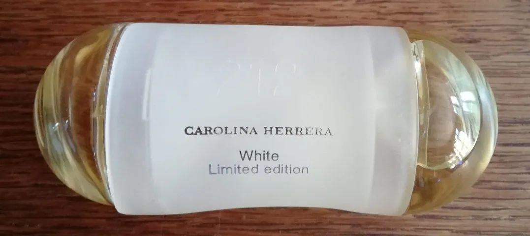 Perfume Carolina Herrera White Limited Edition - Foto 3
