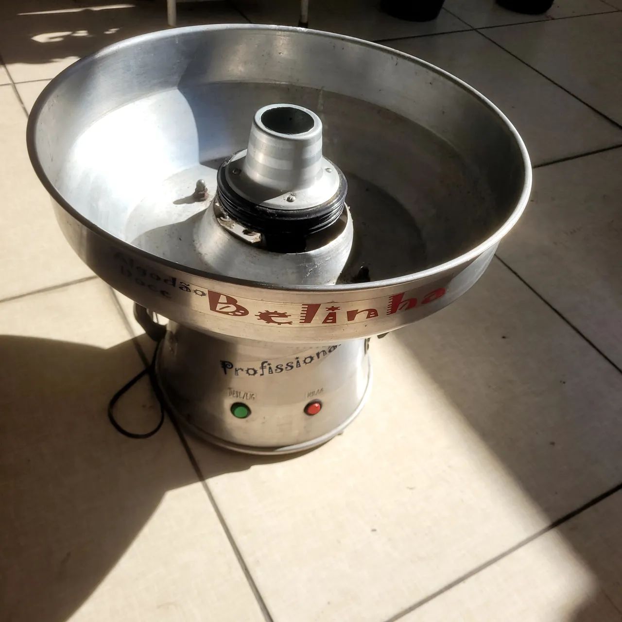 Máquina de Algodão Doce Profissional - Semi Nova ? - Foto 5