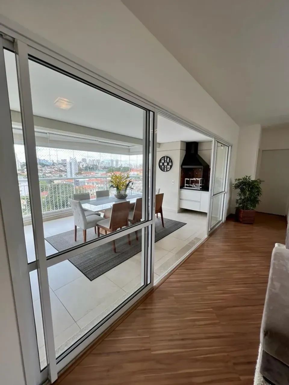 Imóvel para aluguel e venda possui 150 metros quadrados com 3 quartos - Foto 2