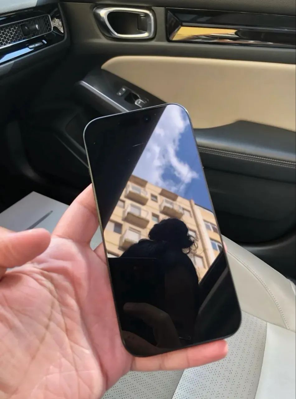 IPHONE 16 PRO  - Foto 3
