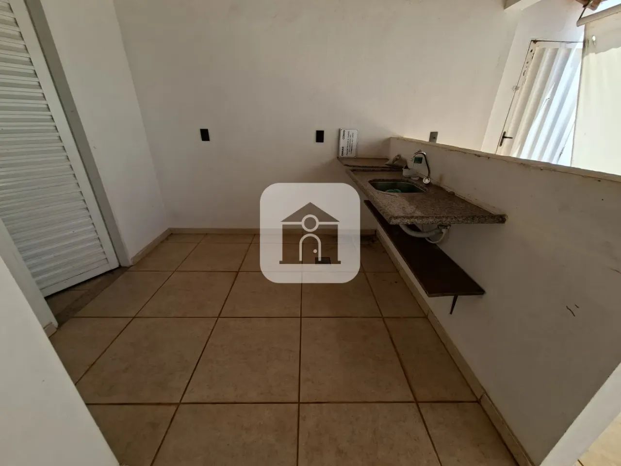 Comercial para locação no bairro Jardim Karaiba - Foto 9