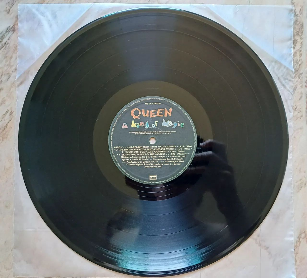 Queen - A Kind of Magic Lp - Foto 5