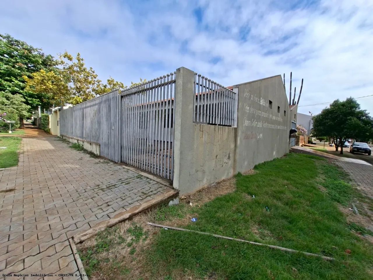 Casa ampla à Venda no Centro de Campo Mourão! - Foto 2