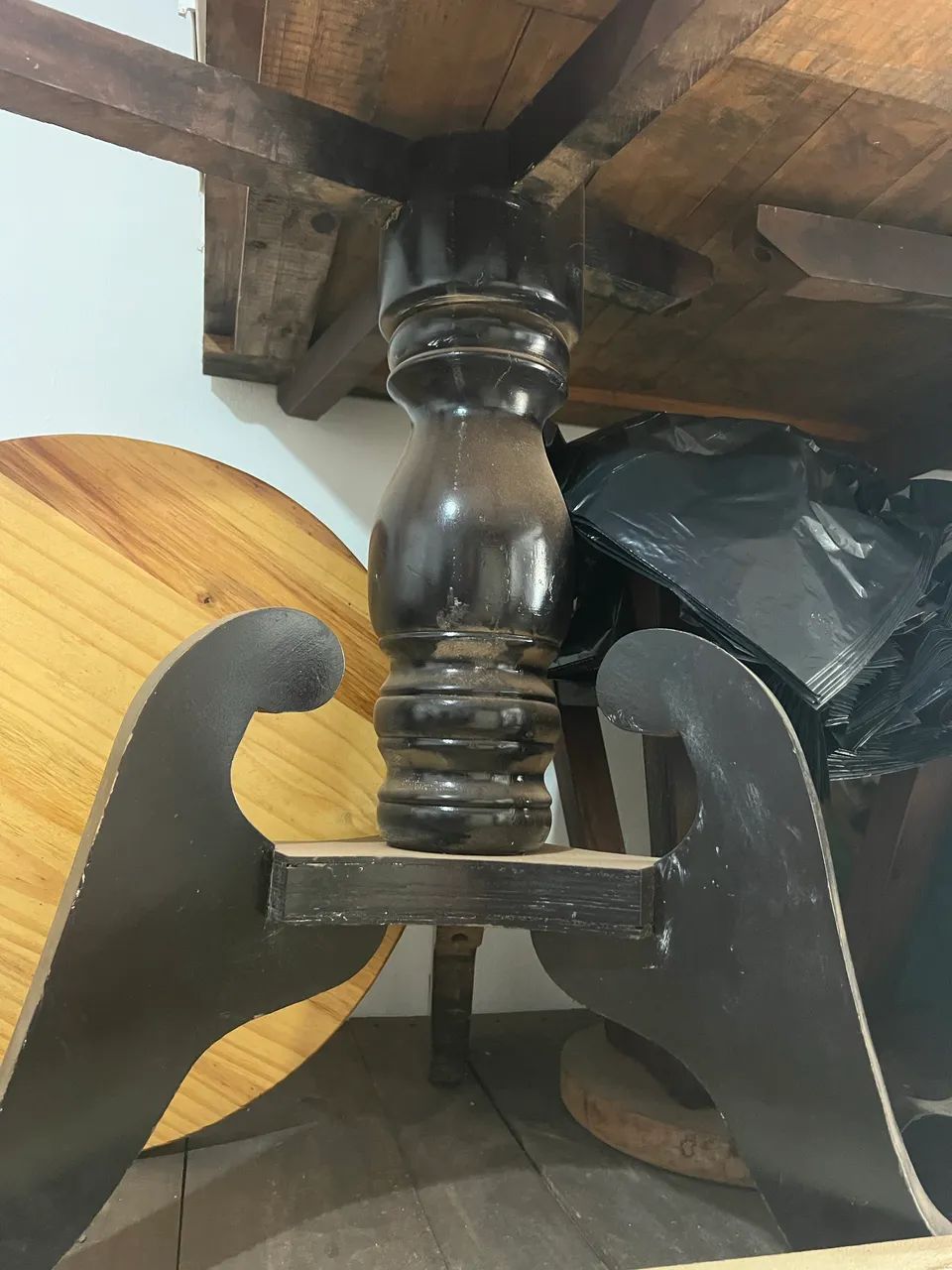Pé de mesa colonial