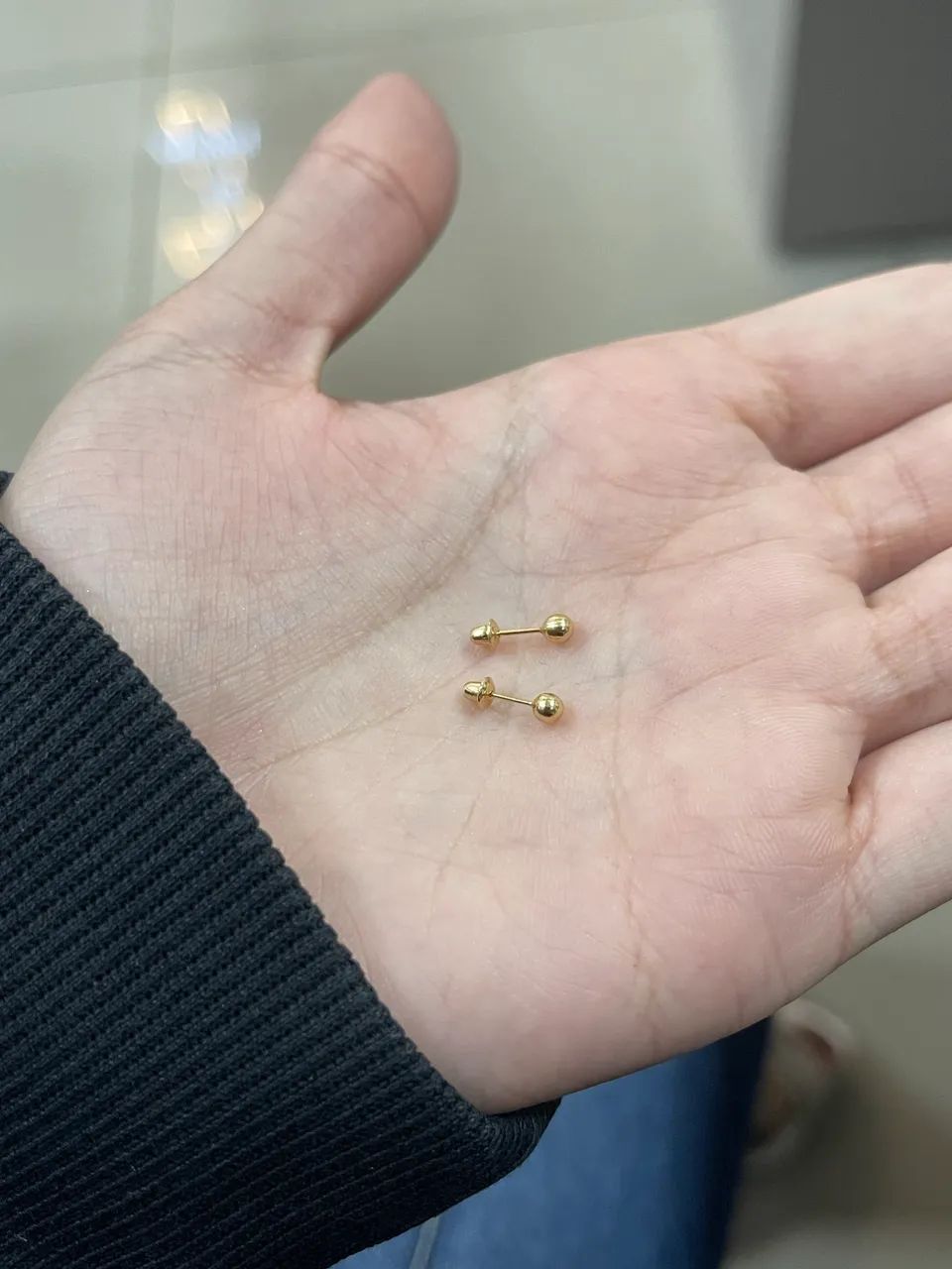 Brinco Bolinha de ouro 18k procedência garantia eterna - Foto 3