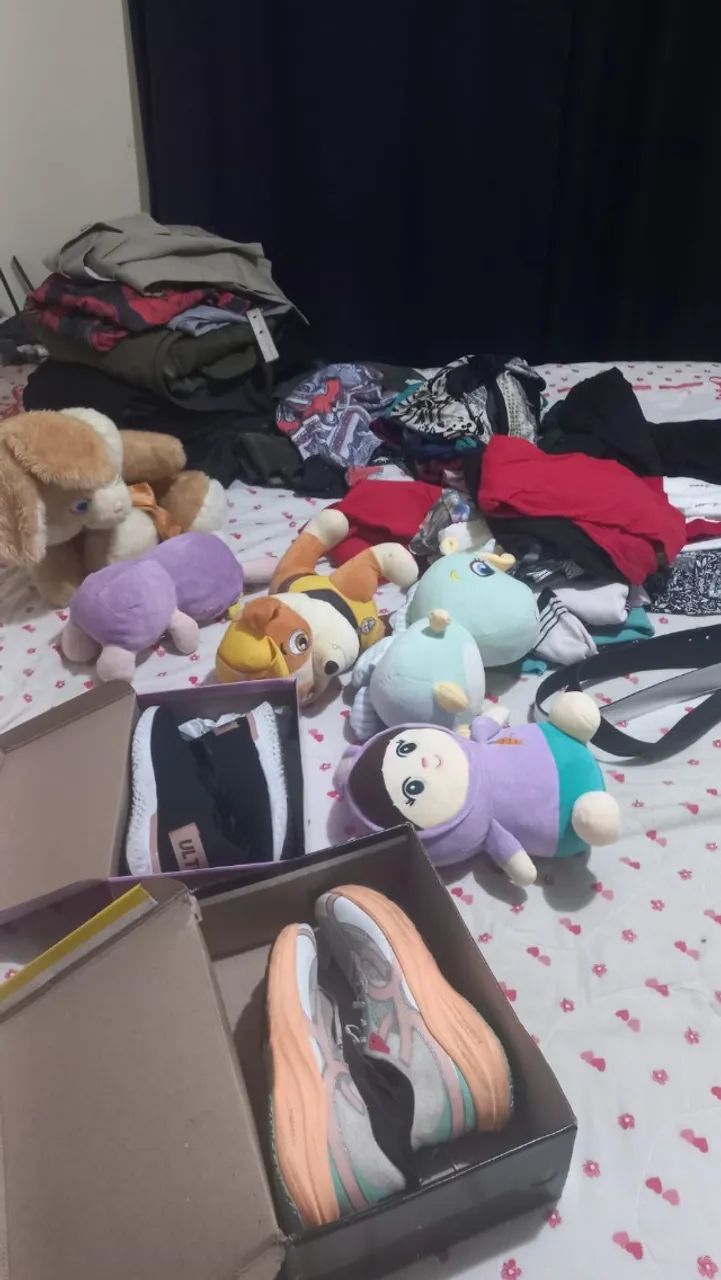 Lote roupas , tenis, ursos, bolsas - Foto 3