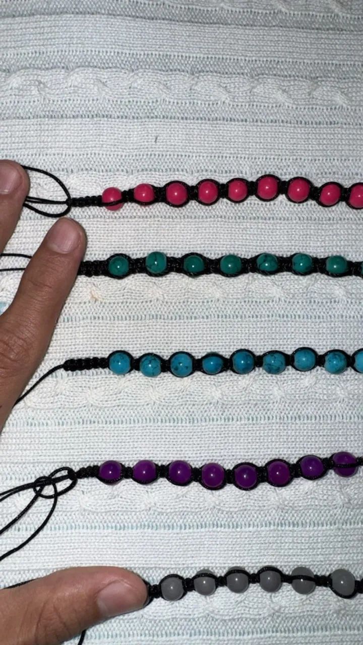 kit pulseiras coloridas miçangas com 4 carretel de linhas - Foto 2
