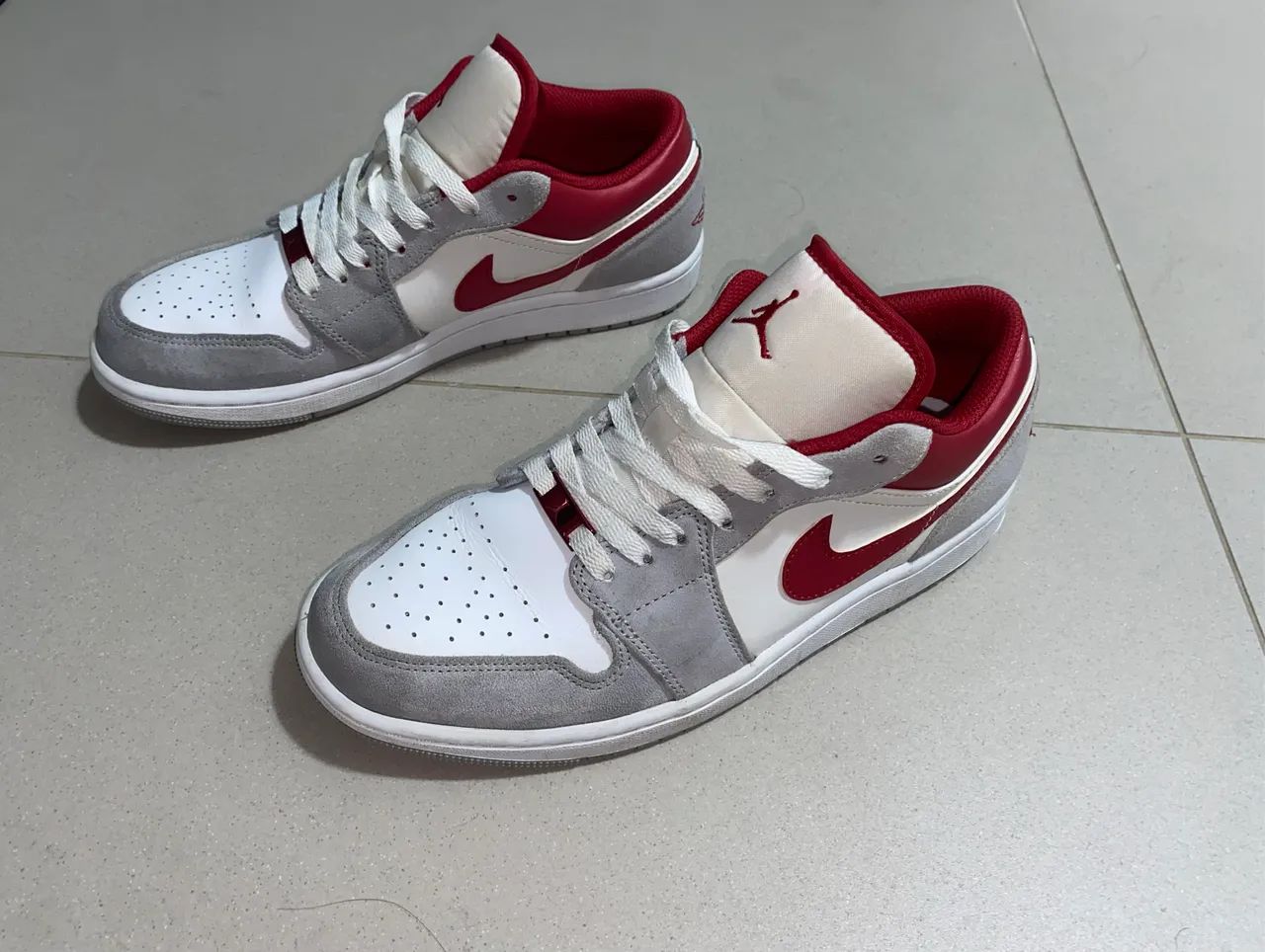 Air Jordan Red & Grey  - Foto 3
