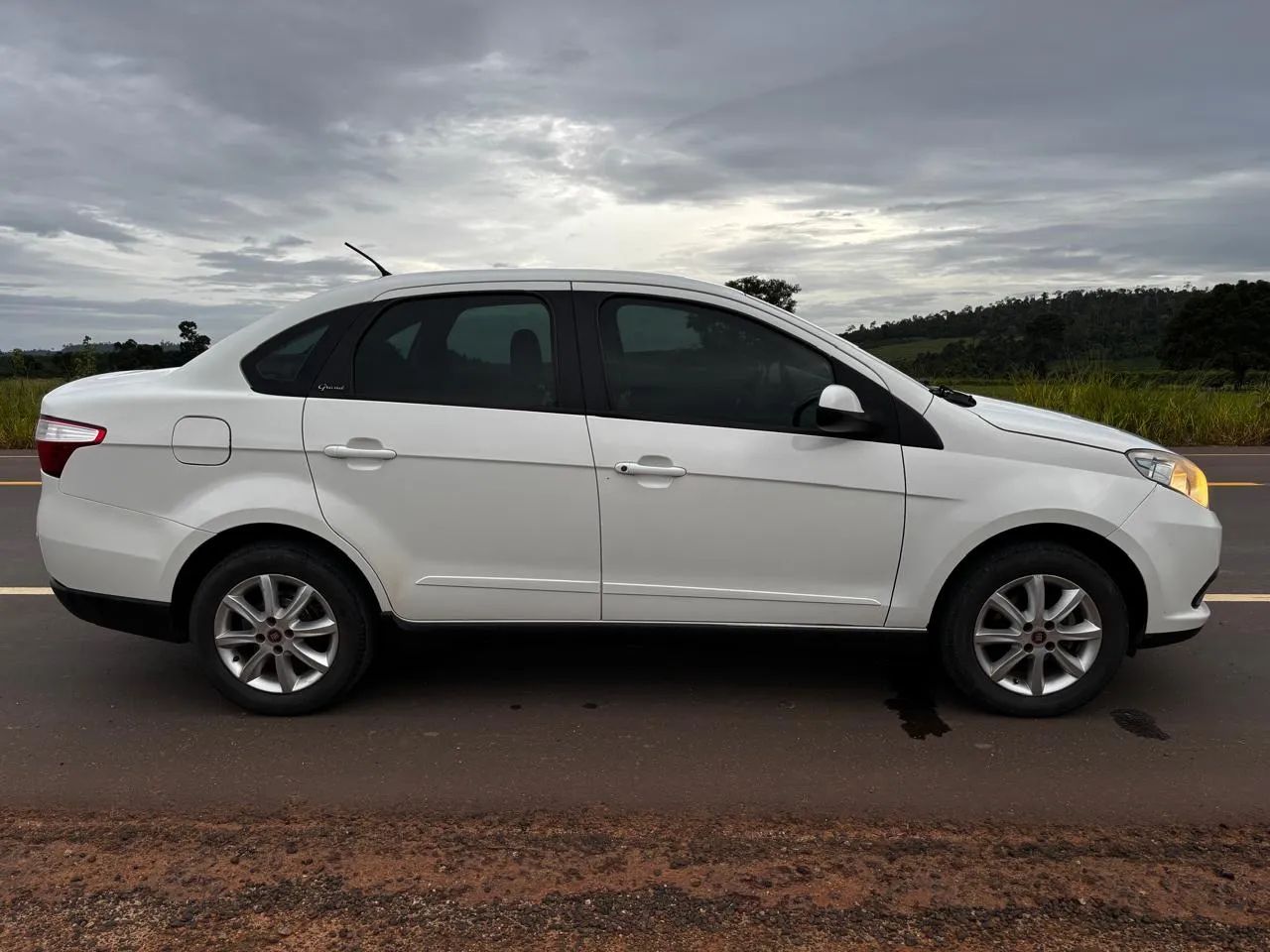 Fiat Grand Siena 2013