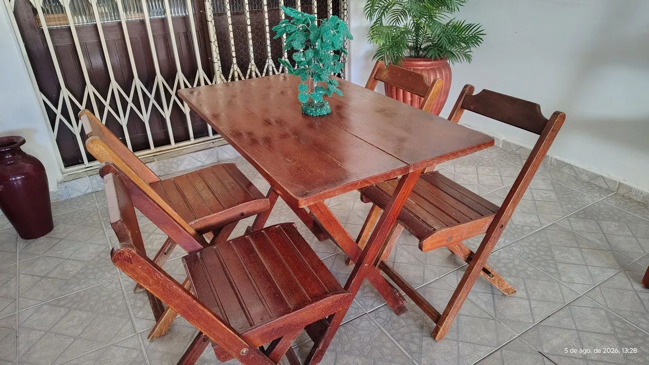 Conjunto de mesa e cadeiras dobráveis - Foto 2