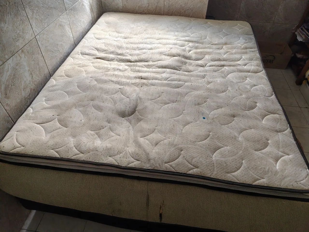 Colchão usado