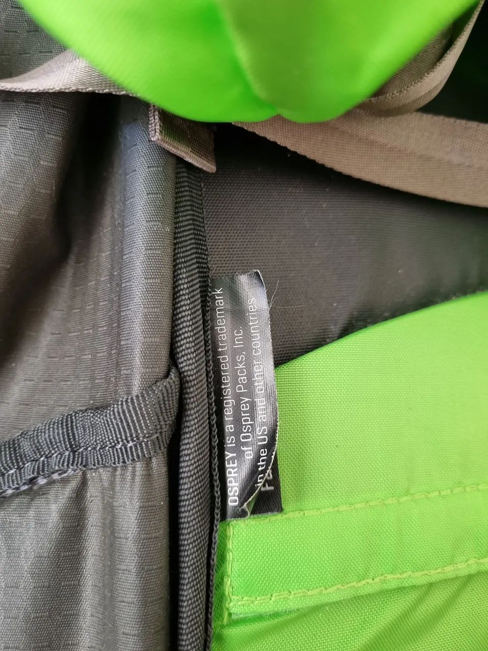 Mochila Osprey Farpoint 80L Original Mochilão Viagem Camping - Foto 3
