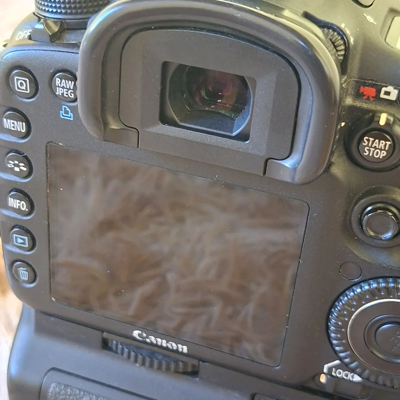 Camera canon 7D com grip e 18+55 de brind - Foto 5