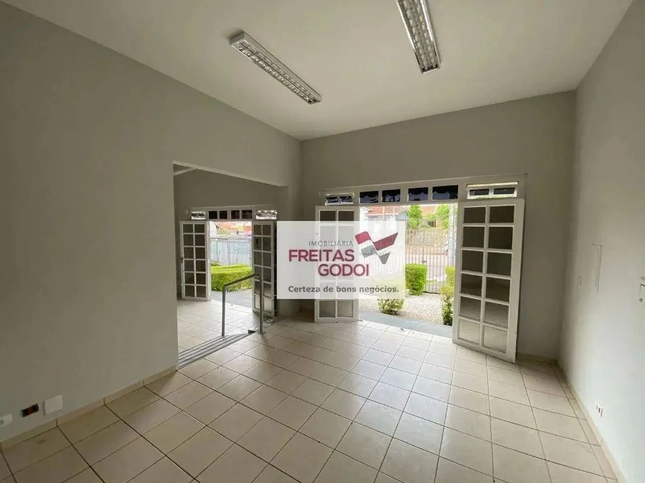 Loja para alugar, 50 m² - Parolin - Curitiba/PR - Foto 2