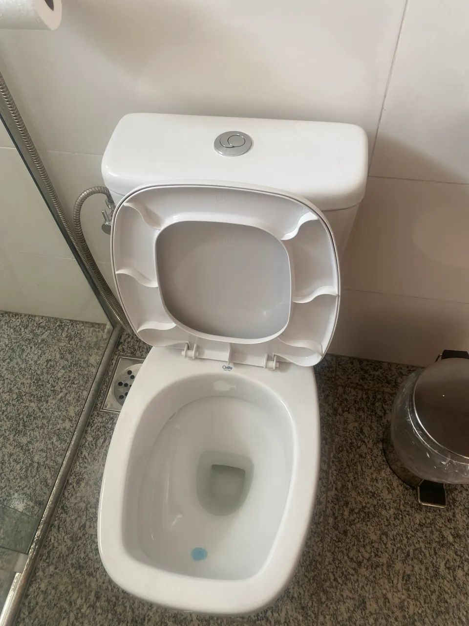 Vaso sanitário Celite com caixa