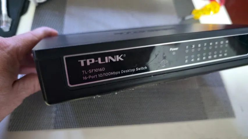 Switch Tp-link Tl-sf1016d 16 Portas Fast - Usado - Foto 2