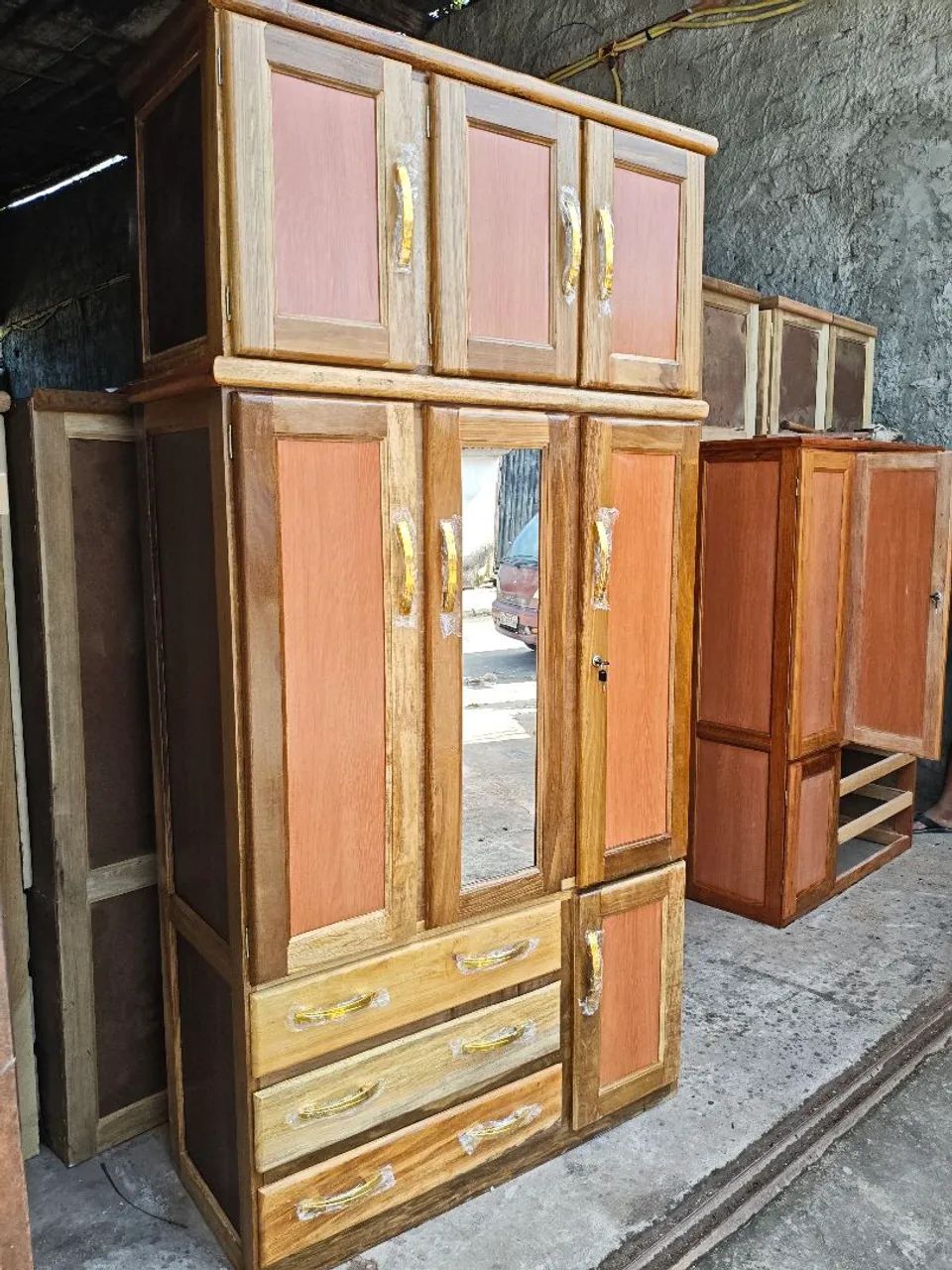 Guarda roupa espelhado com maleiro entrega grátis  - Foto 2