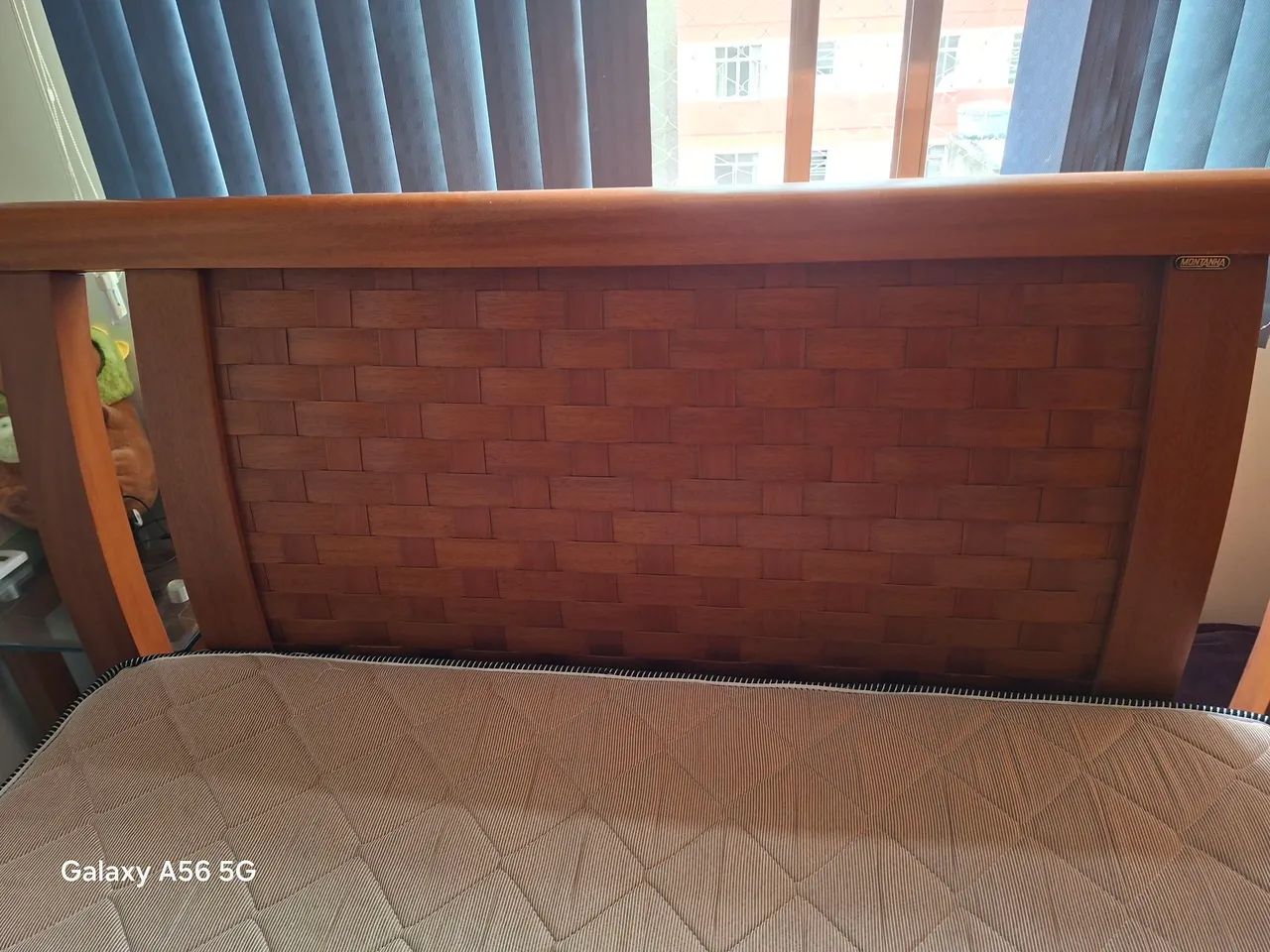 Cama (Madeira maciça) + Colchão (perfeito estado)  - Foto 2