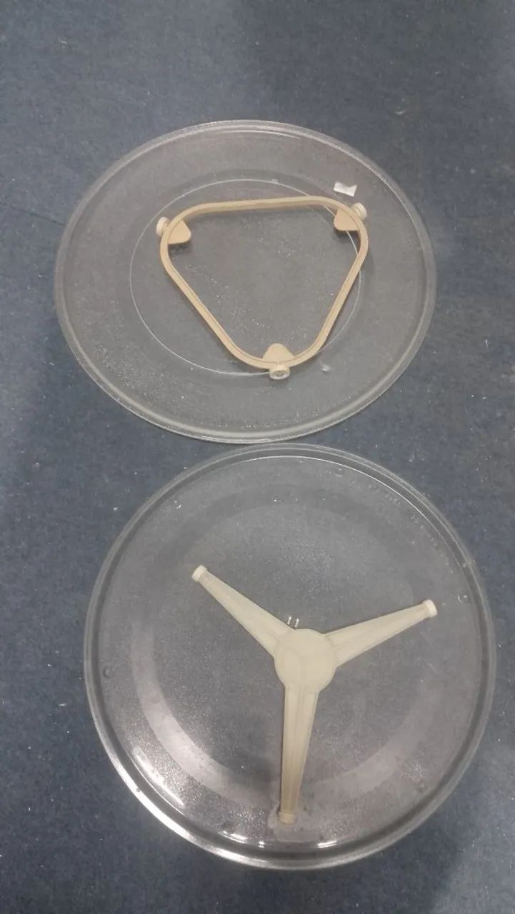 2 Pratos de microondas 