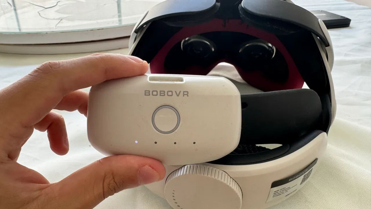 Óculos de realidade virtual - Meta Quest 2 com diversos acessórios - Foto 5