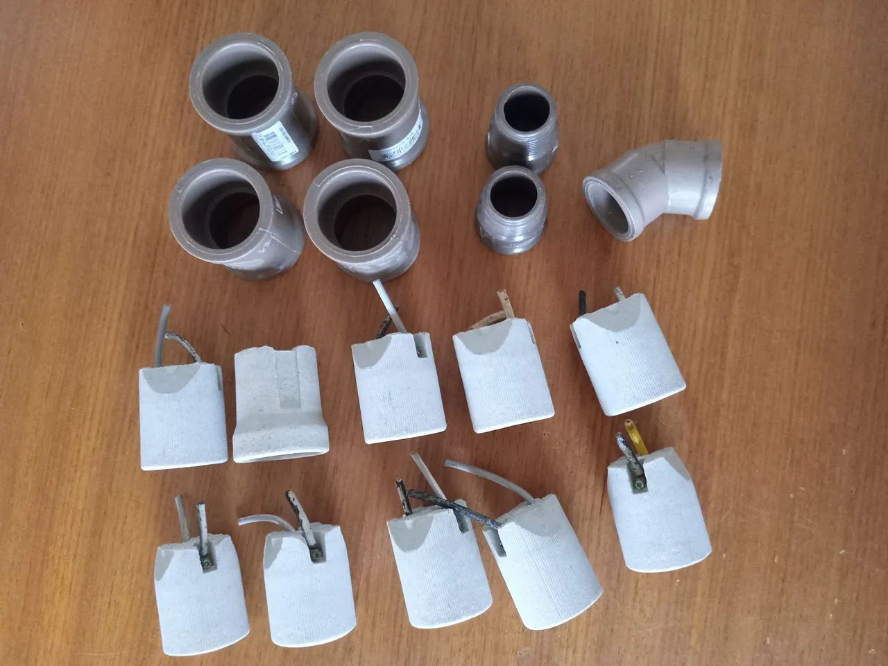 lote 7 pçs conexao hidraulica + 10 soquetes porcelana - Foto 2