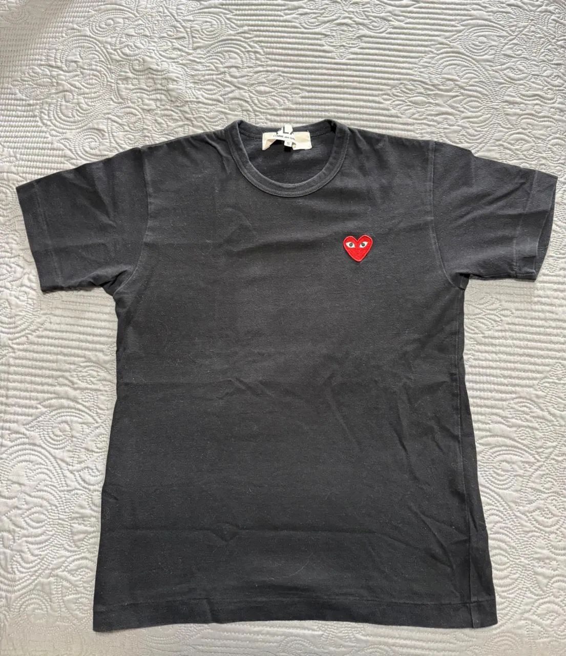 CAMISETA COMME DES GARÇOM (CDG)
