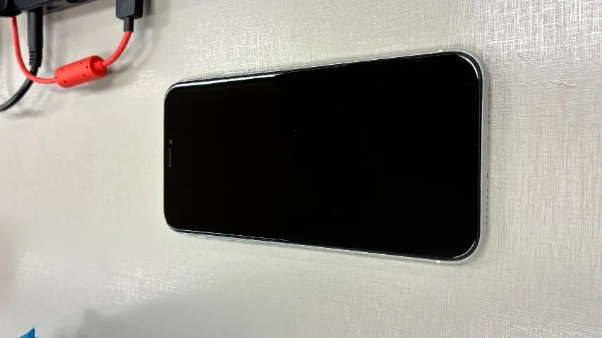 Iphone XR 64g - Foto 4