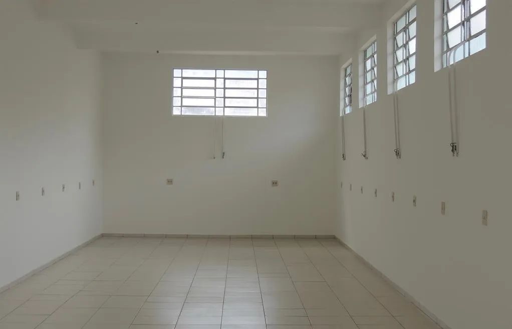 Galpão comercial para locação em Jardim Princesa, 130m²