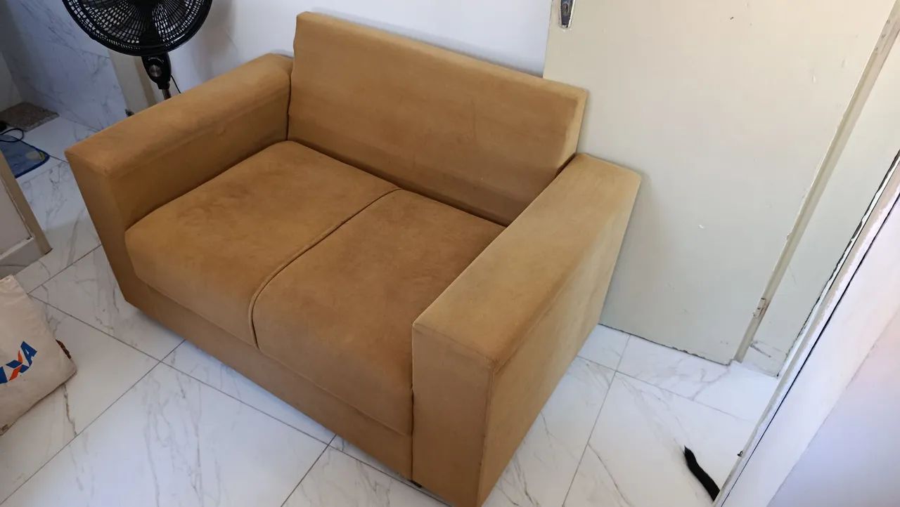 Sofá + estante + mesa de madeira | Tudo por R$ 150 - Foto 2