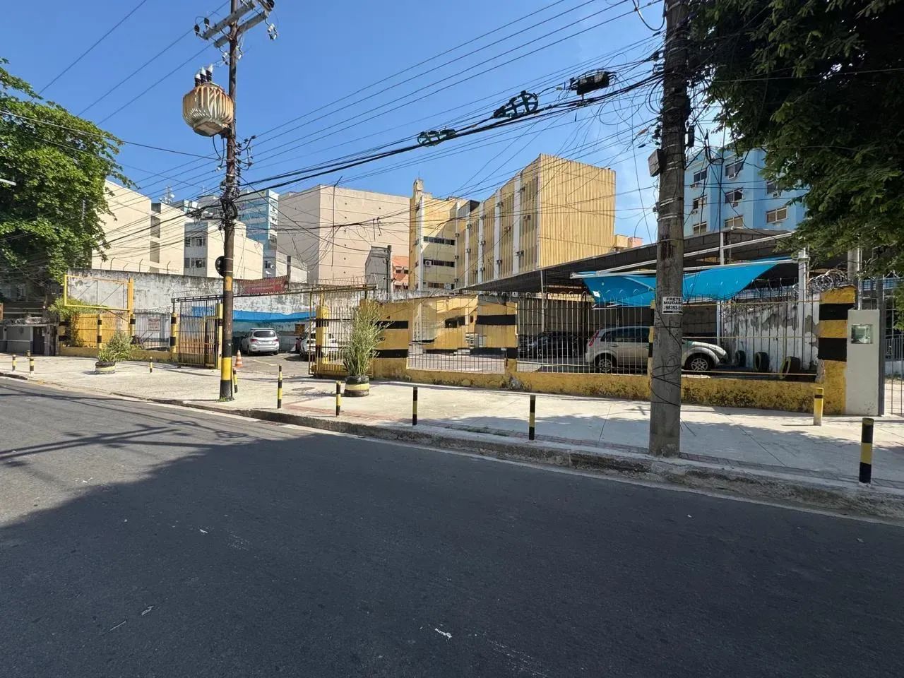 TERRENO COM 965M2 PLANO CENTRO DE BONSUCESSO
