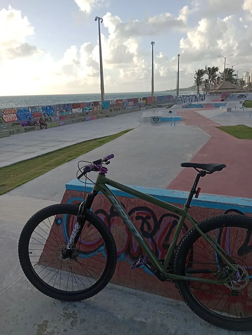 Bicicleta aro 29 (valor negociável) Aceito cartão  - Foto 2