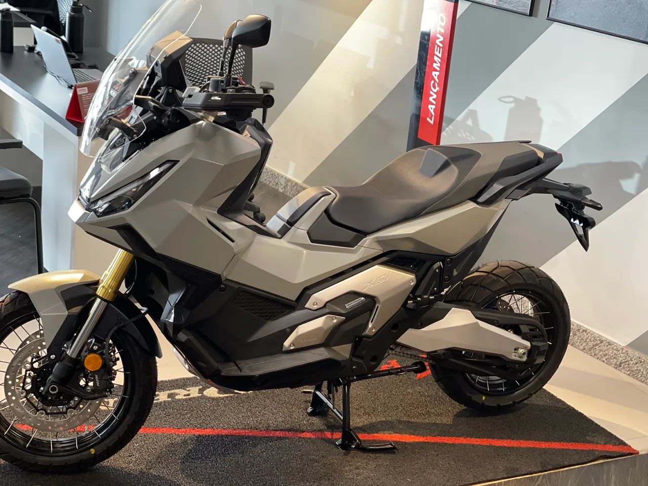 HONDA X-ADV 750 - Foto 3