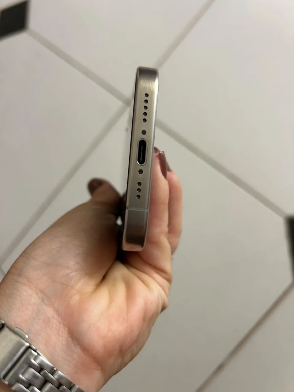 IPHONE 15 PRO  - Foto 4