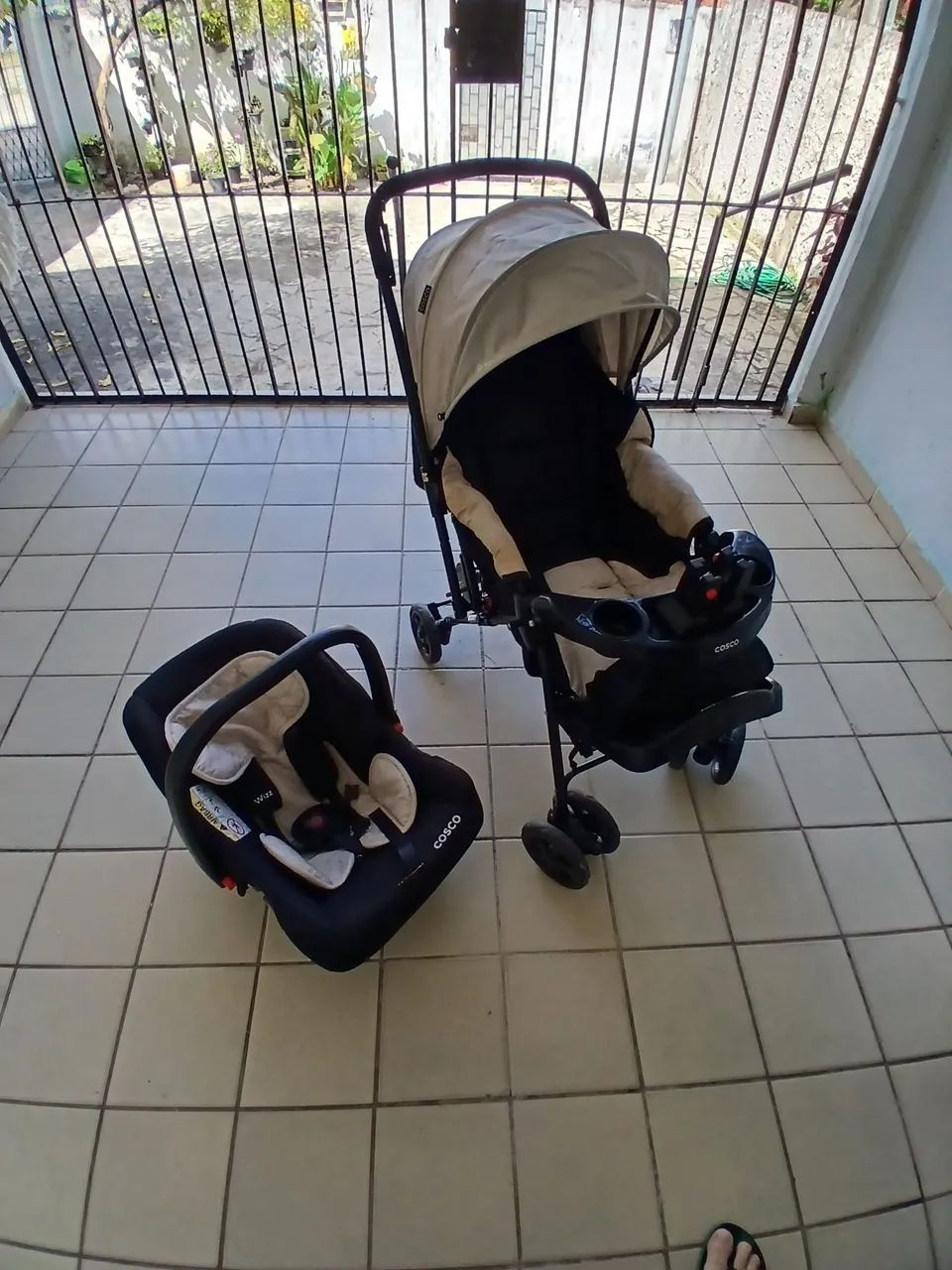 Carrinho de bebê com bebê conforto - Foto 5