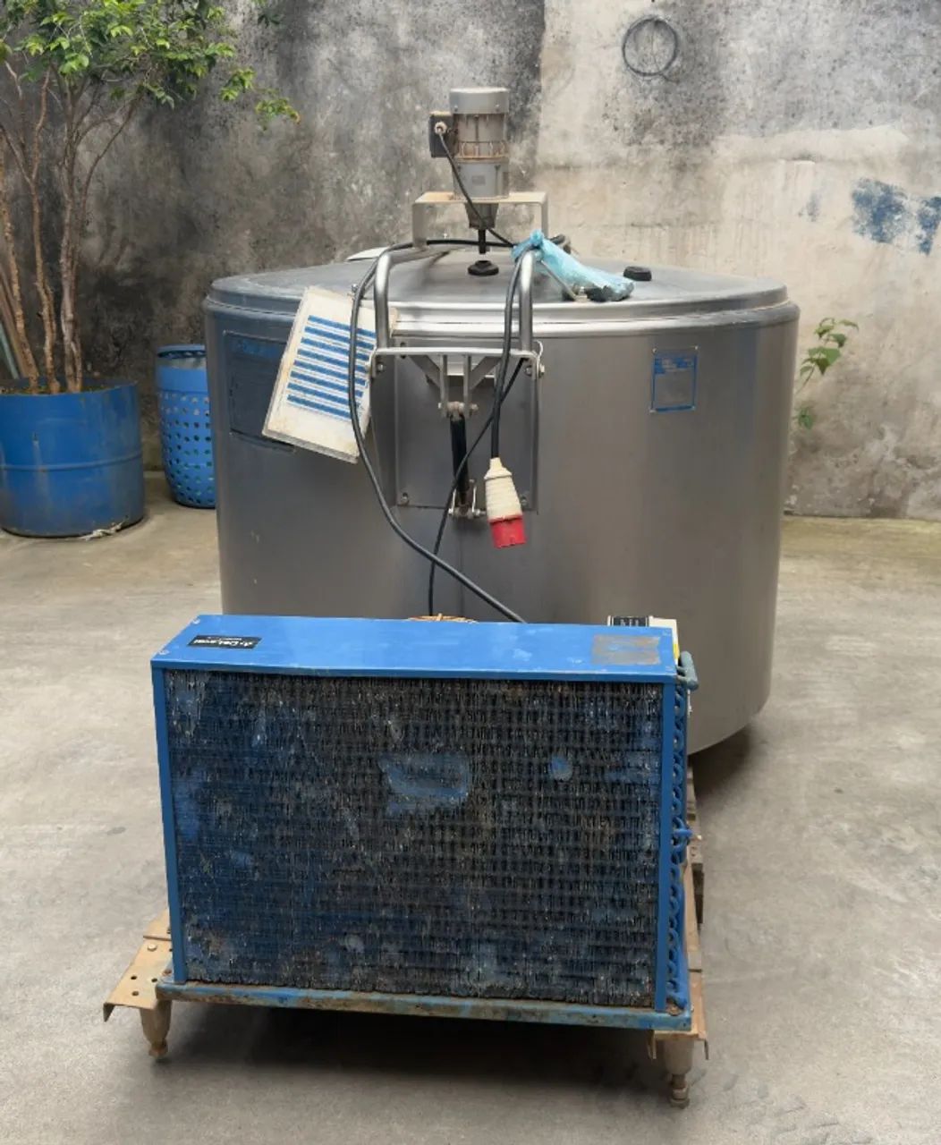 resfriador de leite 1000 litros - Foto 3