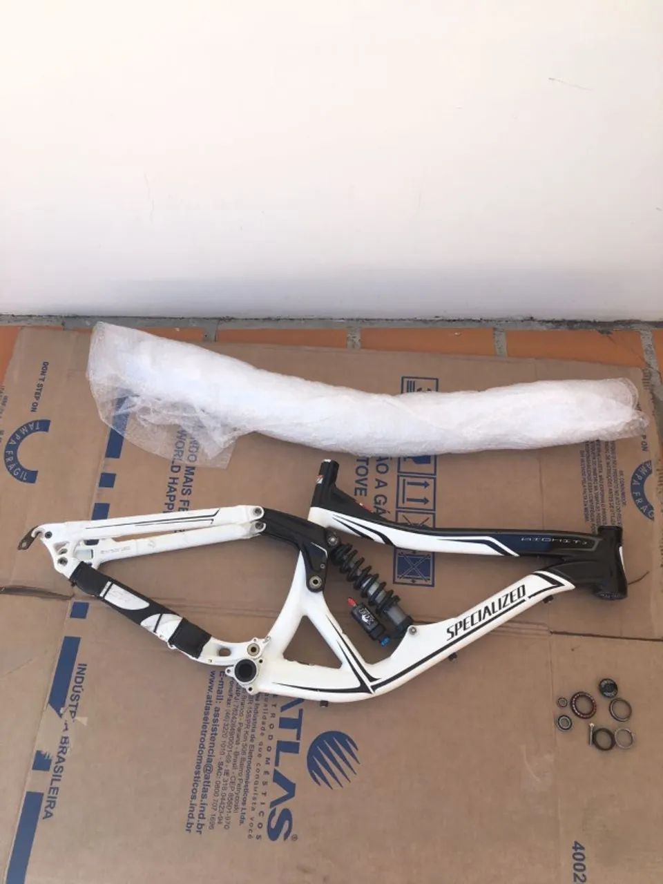 Quadro Specialized Big Hit 3 (2012) Tam.M, aro 26 + Shock Fox Van