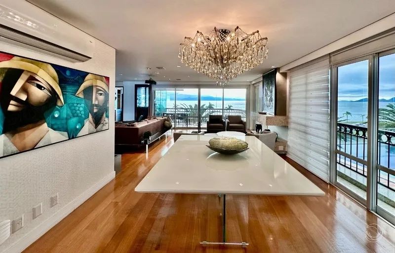 Lindo apartamento na Beira Mar com 3 suítes e 4 vagas de garagem - Foto 3