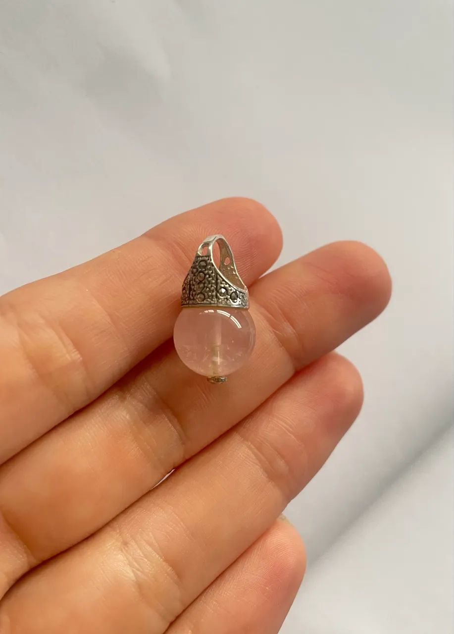 Jóia em prata 950 com pedra natural 
