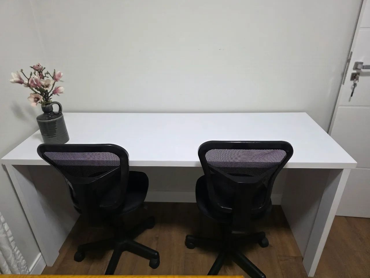Mesa escritório e 2 cadeiras - Foto 3