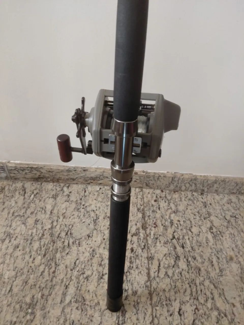 Carretilha Shimano Titanos Tanatoru EX 5000 e vara de pesca